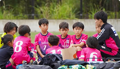 技術面・精神面の両面から手厚い指導を受けるFC.Arbolの選手